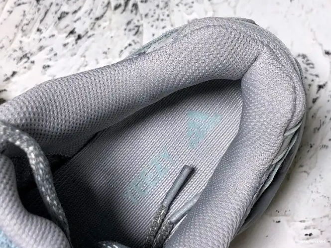 hype Boost 700 Adidas Yeezy 'Inertia' V2 FW2549 0604